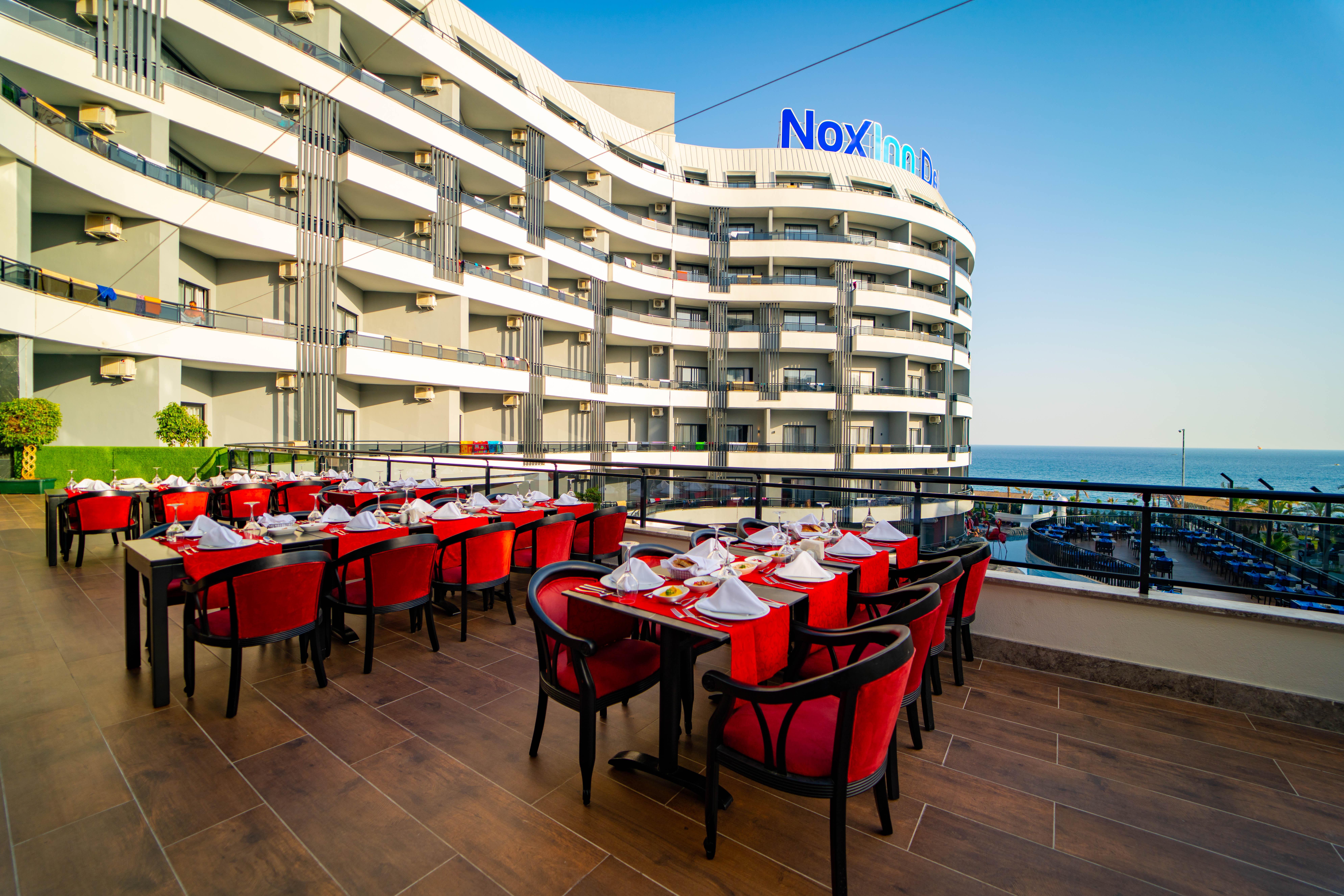 Noxinn Deluxe Hotel Konaklı Exterior foto