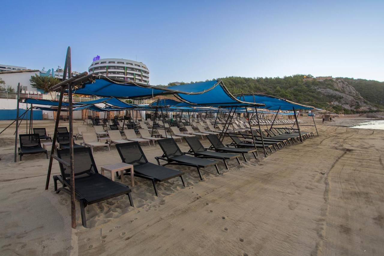 Noxinn Deluxe Hotel Konaklı Exterior foto